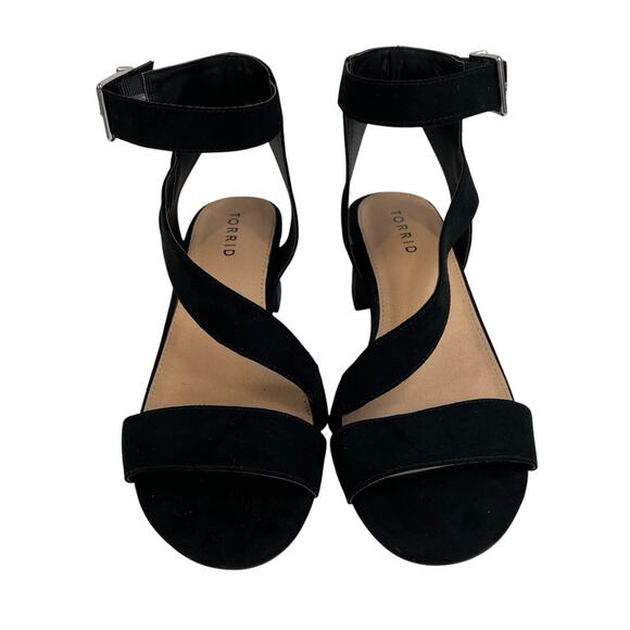 Torrid 8.5 W Asymmetrical Strap Block 2” Heel Sandal Black Strappy Wide Width - Picture 2 of 12